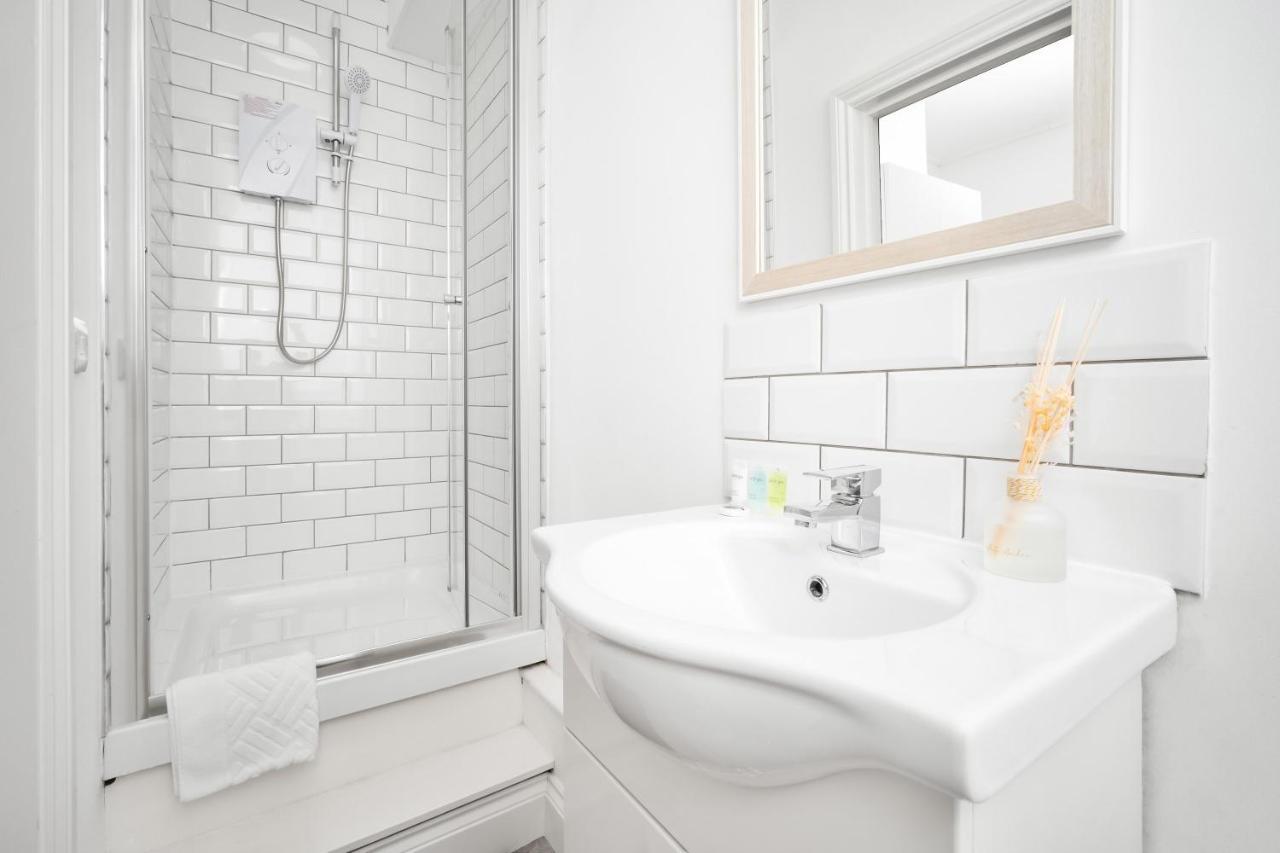 Beautiful Waterside Apartment - Parking - Perry Barr - Top Rated Birmingham Exterior foto