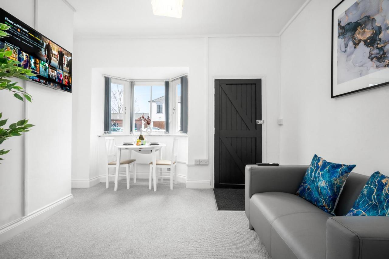 Beautiful Waterside Apartment - Parking - Perry Barr - Top Rated Birmingham Exterior foto