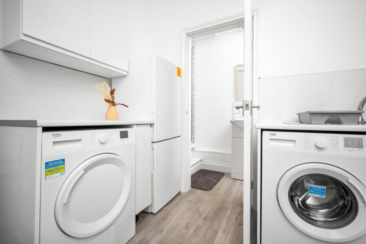 Beautiful Waterside Apartment - Parking - Perry Barr - Top Rated Birmingham Exterior foto
